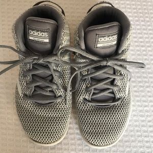 Boys gray Adidas high top tennis shoe size 3